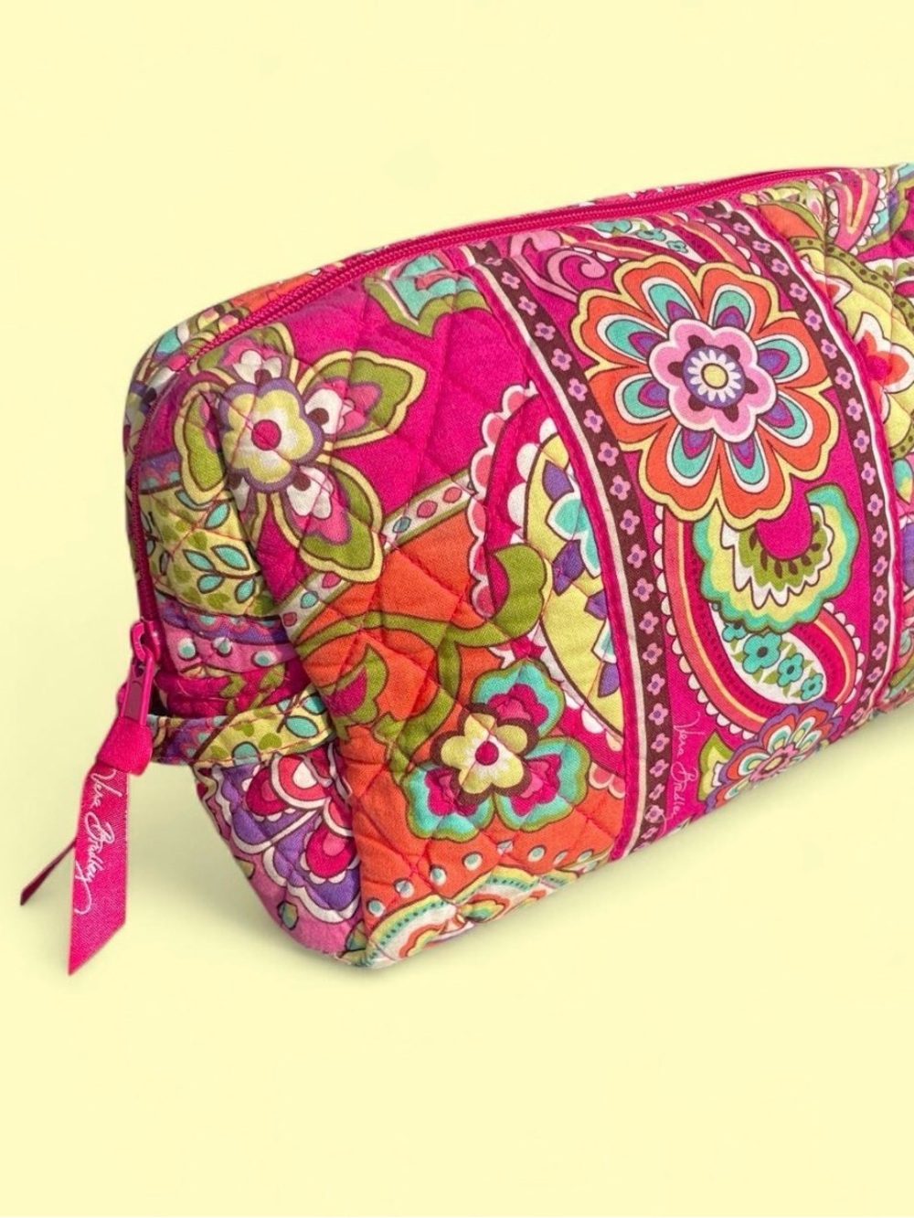 Vera Bradley Pink Swirls pink Paisley Floral Quilted Cosmetic Case